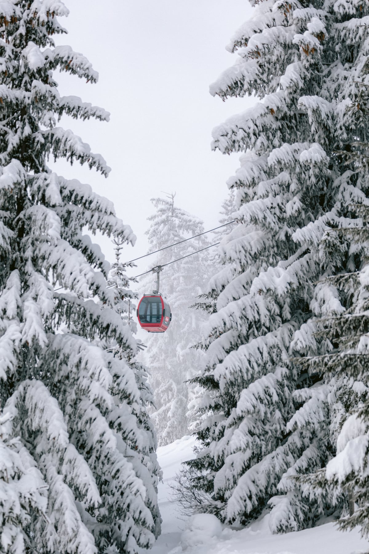The red gondola by Marika Huisman
