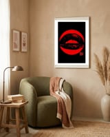 Bouche in red framed in a tender room thumbnail