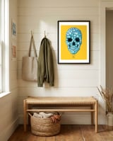 Skull Ballon Yellow framed in a relaxed room thumbnail