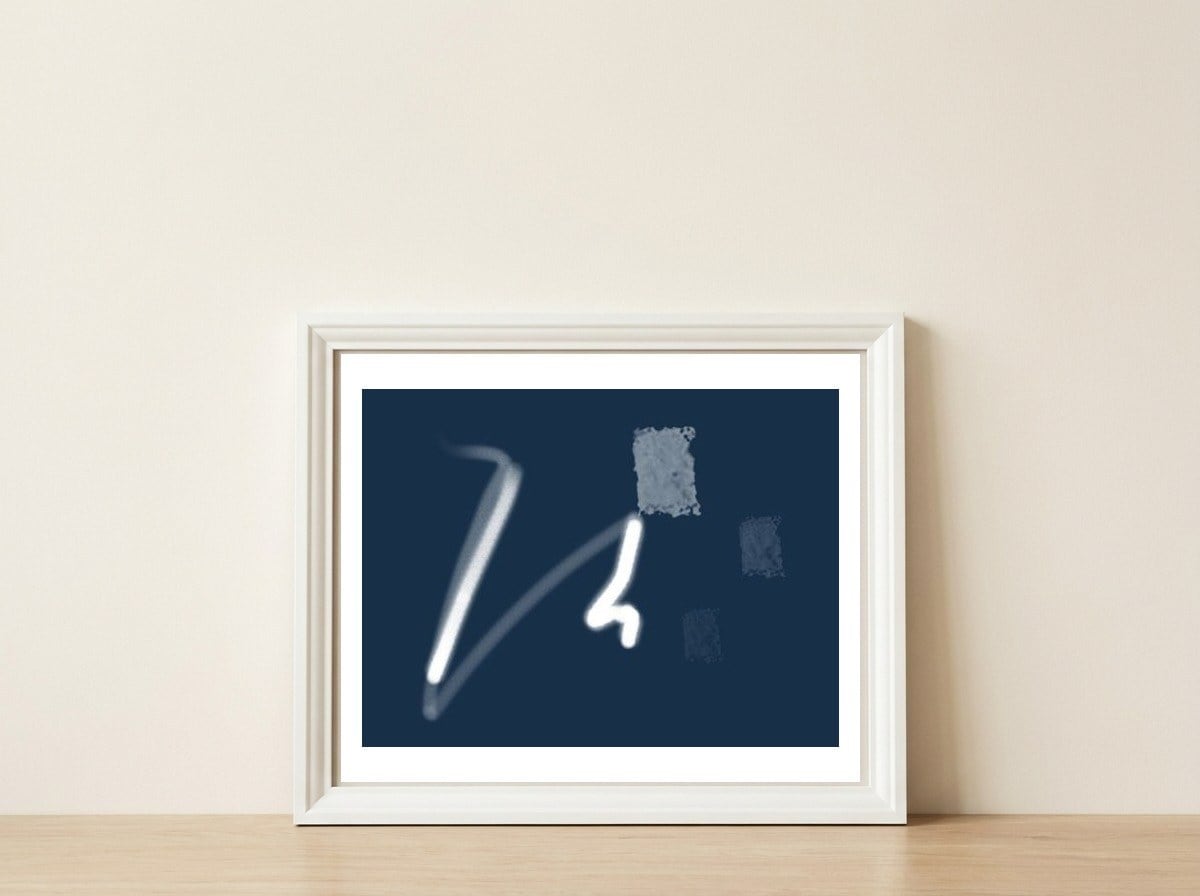 Artrópodes — framed, leaning against the wall
