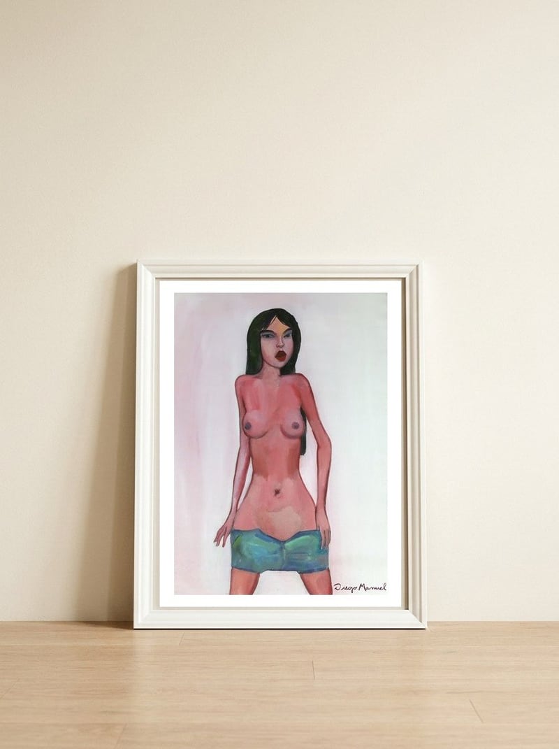 Chica En Short — framed, leaning against the wall