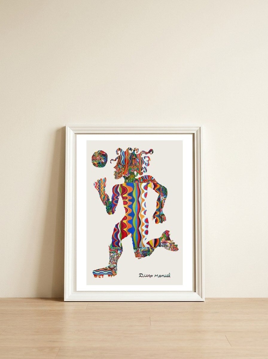 Jugador 22 — framed, leaning against the wall