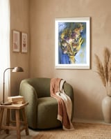   Sunny still life Garlic framed in a tender room thumbnail
