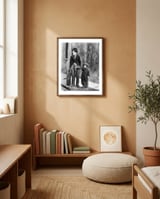 CHARLIE CHAPLIN and JACKIE COOGAN in THE KID (1921), directed by CHARLIE CHAPLIN. framed in a gentle room thumbnail