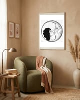 Mondliebe framed in a tender room thumbnail