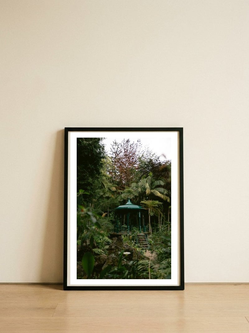 botanische-tuin-5 — framed, leaning against the wall