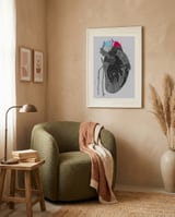 Genomsnitt framed in a tender room thumbnail