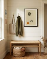 Huvudfoting framed in a relaxed room thumbnail