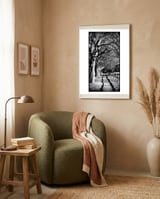Light and shadows framed in a tender room thumbnail